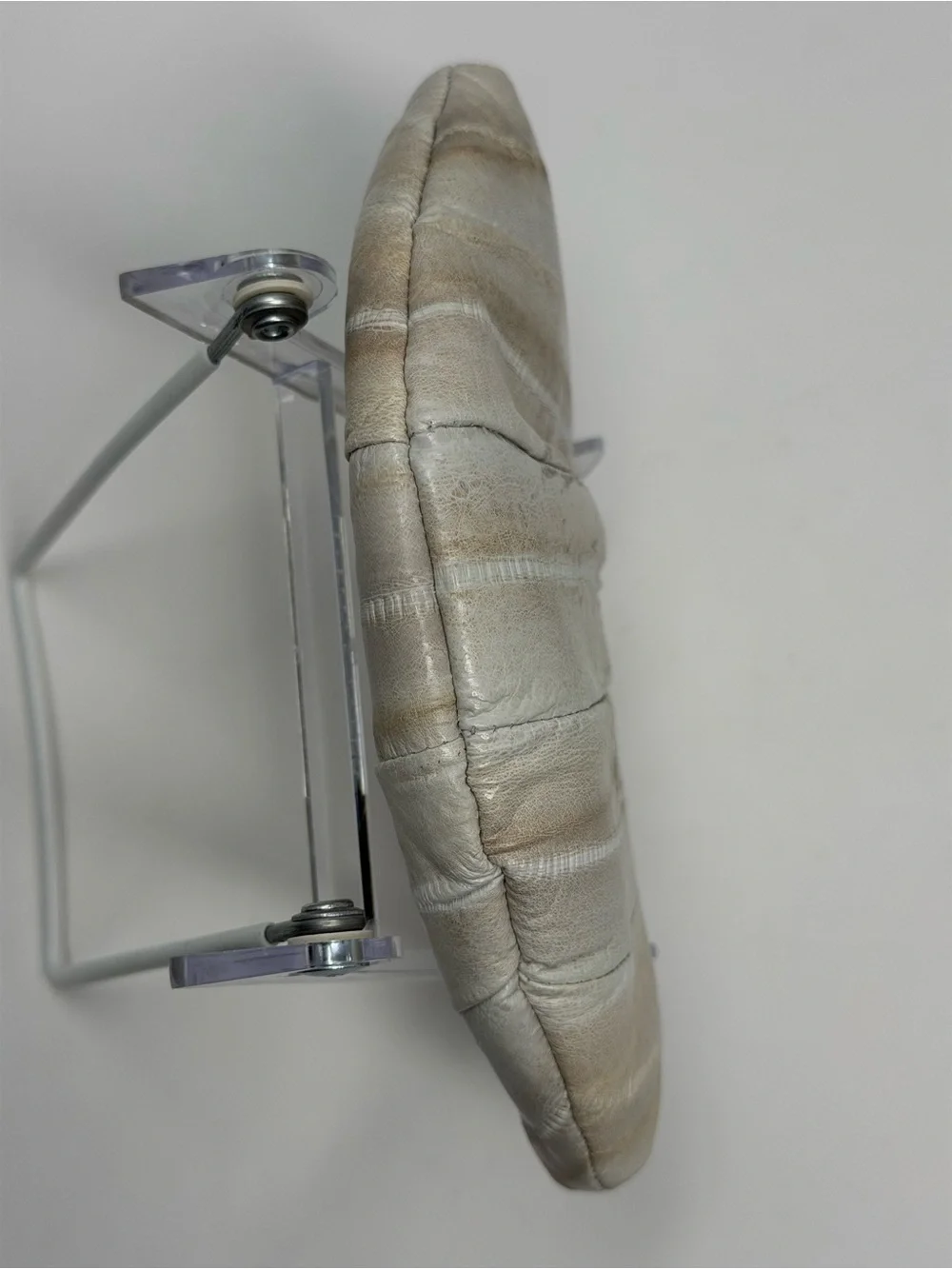 Vintage Eel Skin Cream Pleated Kiss-Lock Wallet Coin Clutch